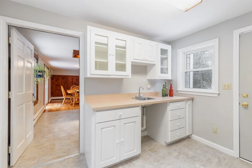 45 Odell Road Sandown NH 03873