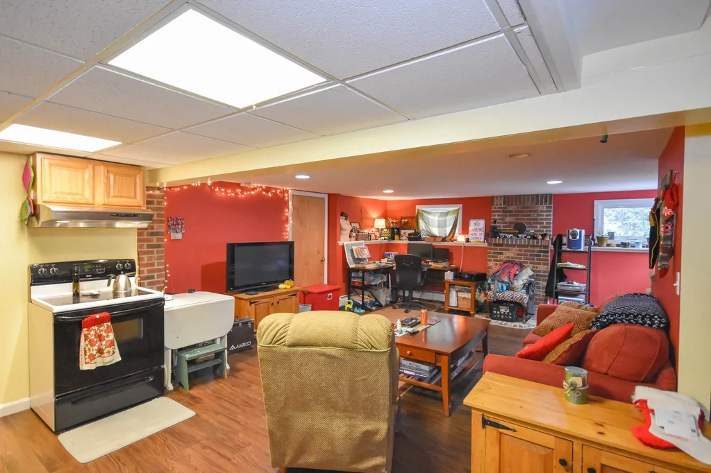 25 Highland Street Dover NH 03820