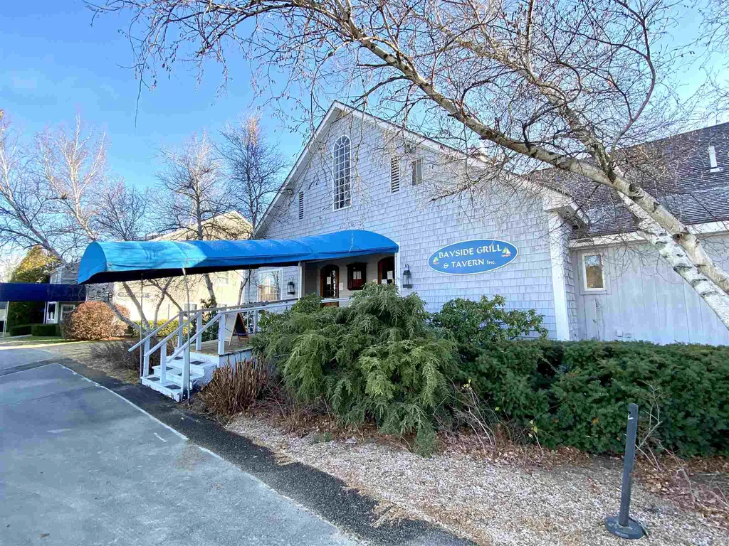 51 Mill Street Wolfeboro NH 03894