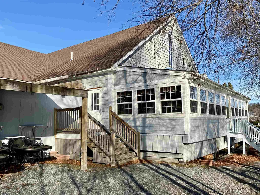 51 Mill Street Wolfeboro NH 03894