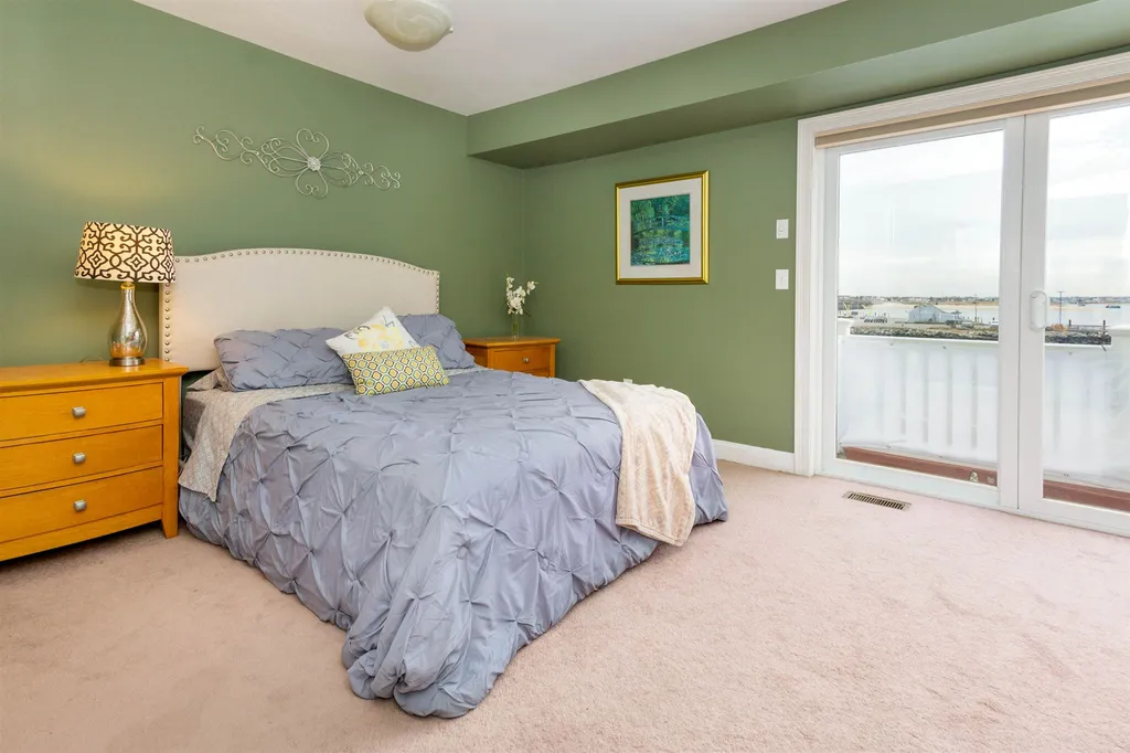 24 Harbor Road Hampton NH 03842