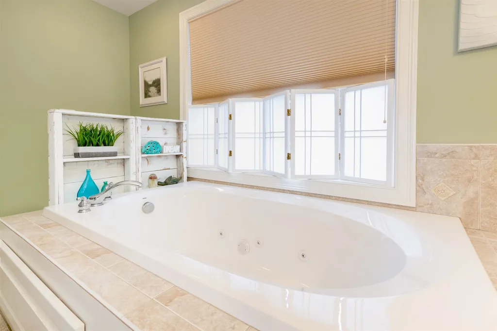 24 Harbor Road Hampton NH 03842