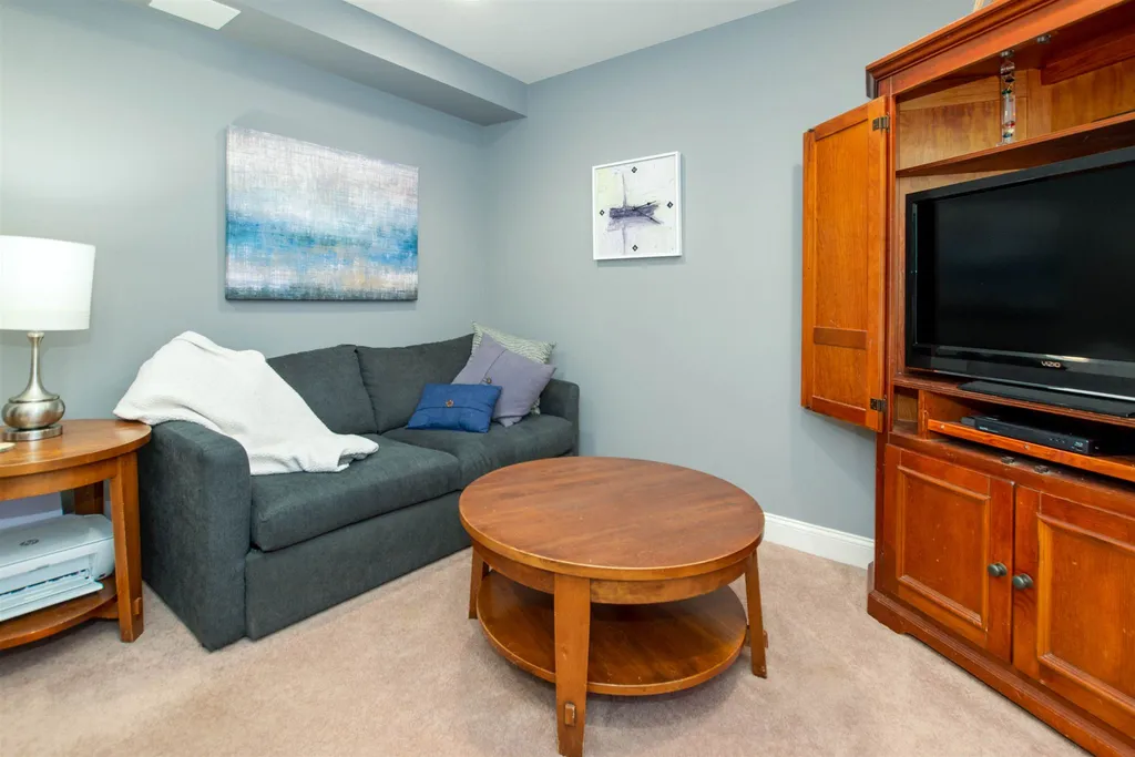 24 Harbor Road Hampton NH 03842