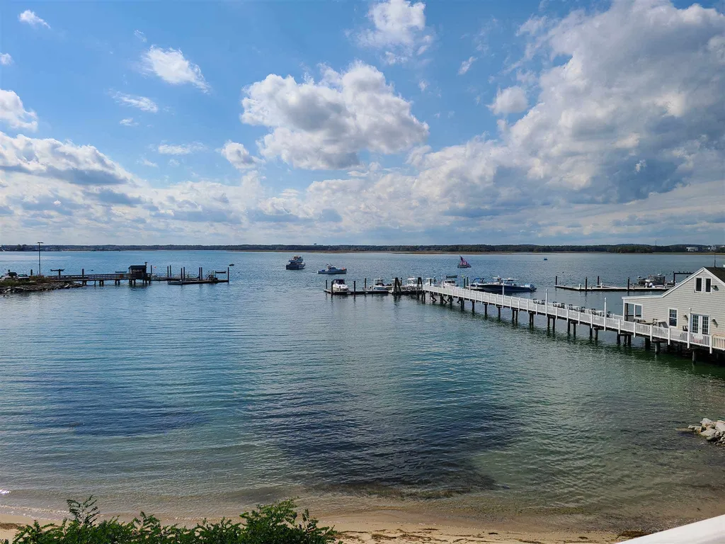 24 Harbor Road Hampton NH 03842