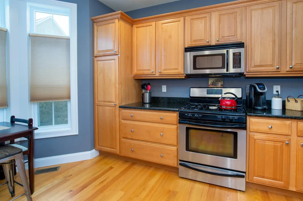 24 Harbor Road Hampton NH 03842