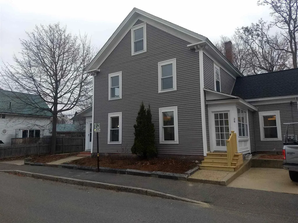 24 Lyndon Street Concord NH 03301