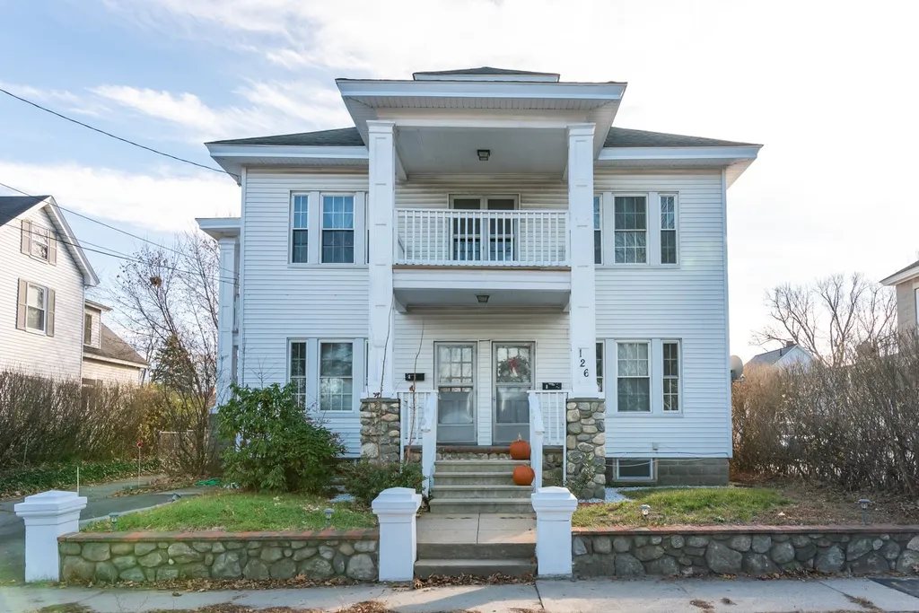 126 A&b Kinsley Street Nashua NH 03060