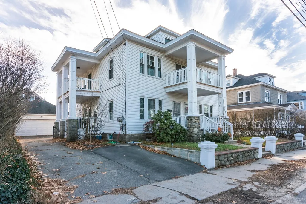 126 A&b Kinsley Street Nashua NH 03060