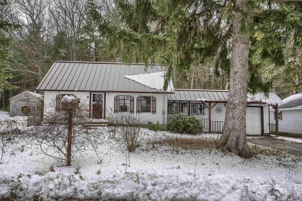 9 Baker Street Nashua NH 03064