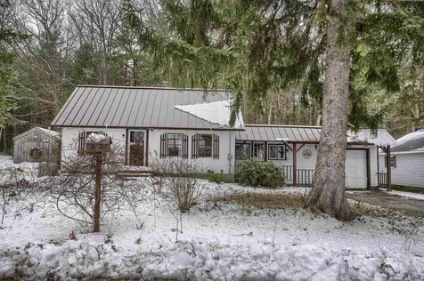 9 Baker Street Nashua NH 03064