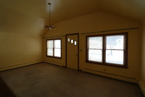 8 Grove Street Jaffrey NH 03452