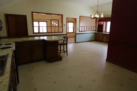 8 Grove Street Jaffrey NH 03452