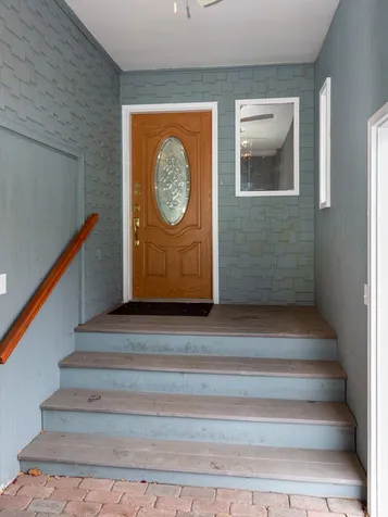 1143 Bridge Street Manchester NH 03104