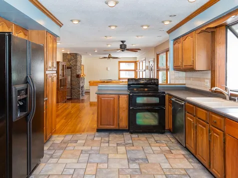 1143 Bridge Street Manchester NH 03104