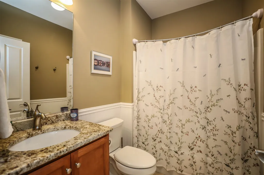 33 Legacy Drive Nashua NH 03062