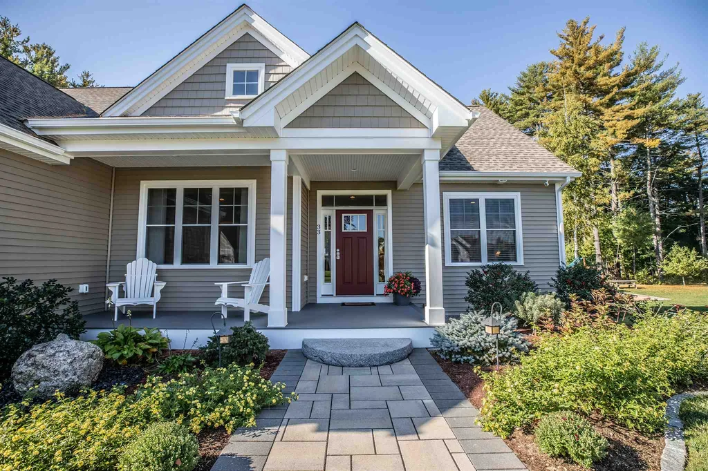 33 Legacy Drive Nashua NH 03062