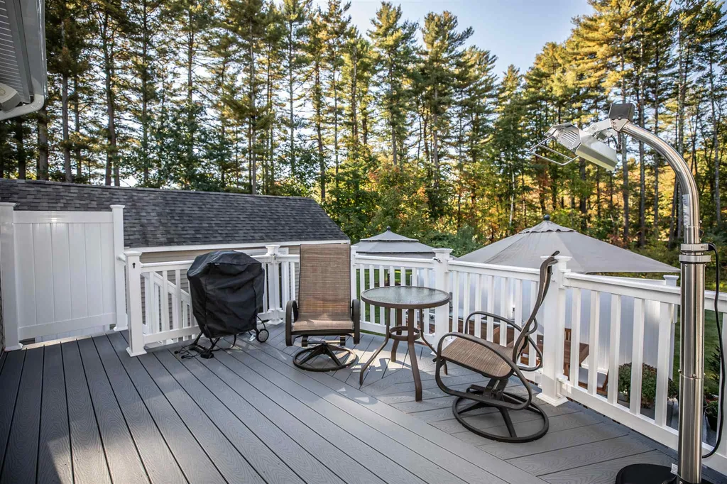 33 Legacy Drive Nashua NH 03062