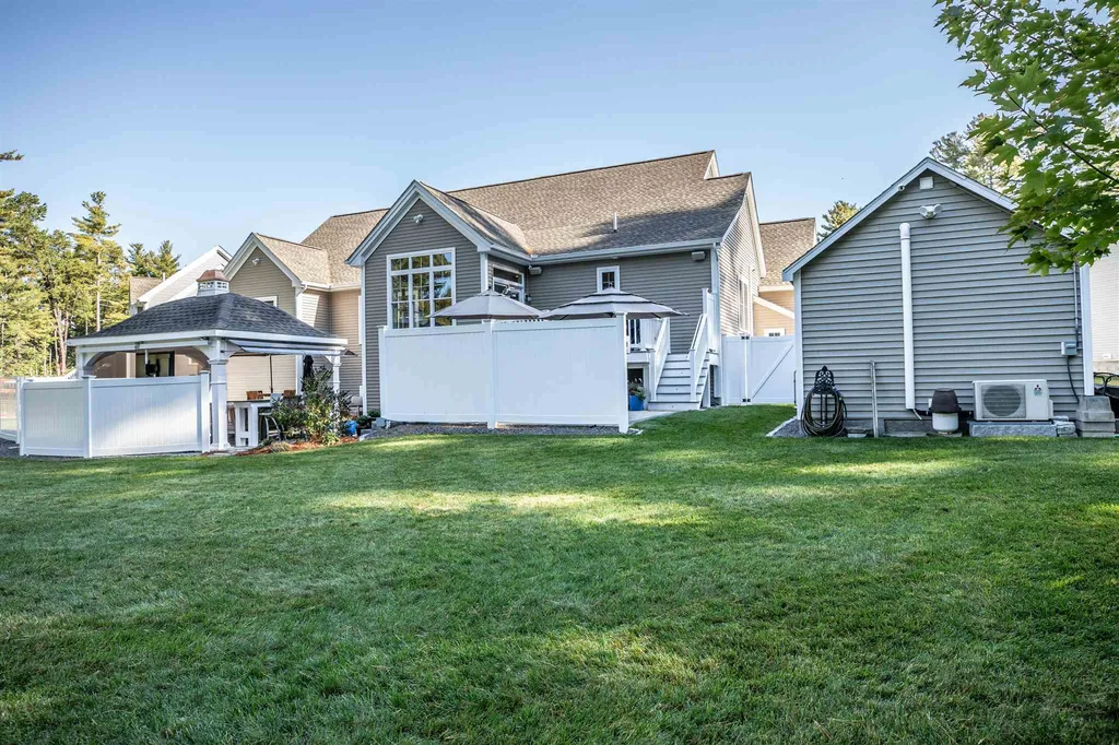 33 Legacy Drive Nashua NH 03062