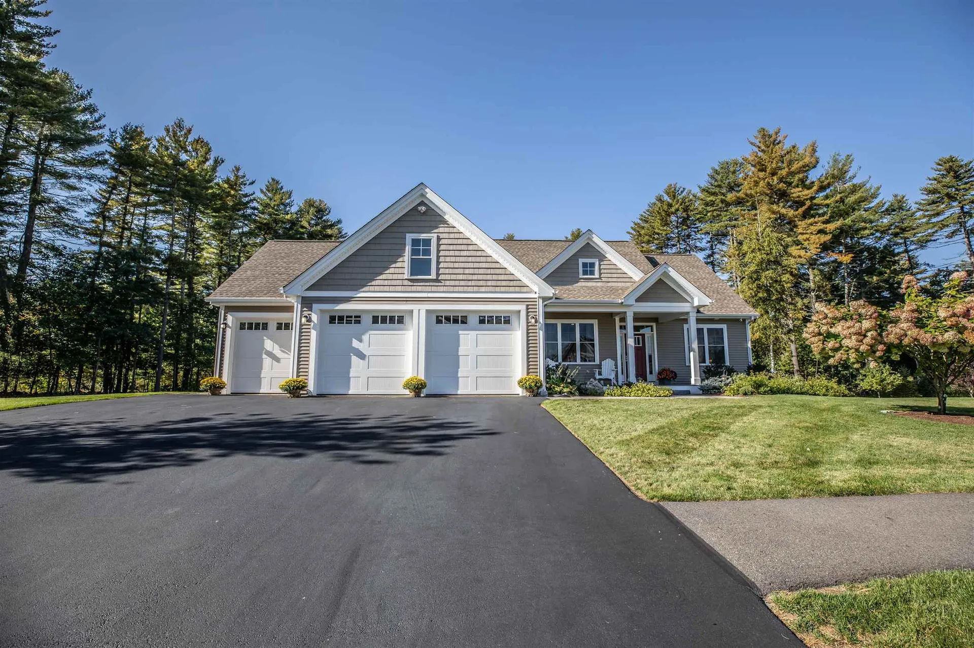 33 Legacy Drive Nashua NH 03062