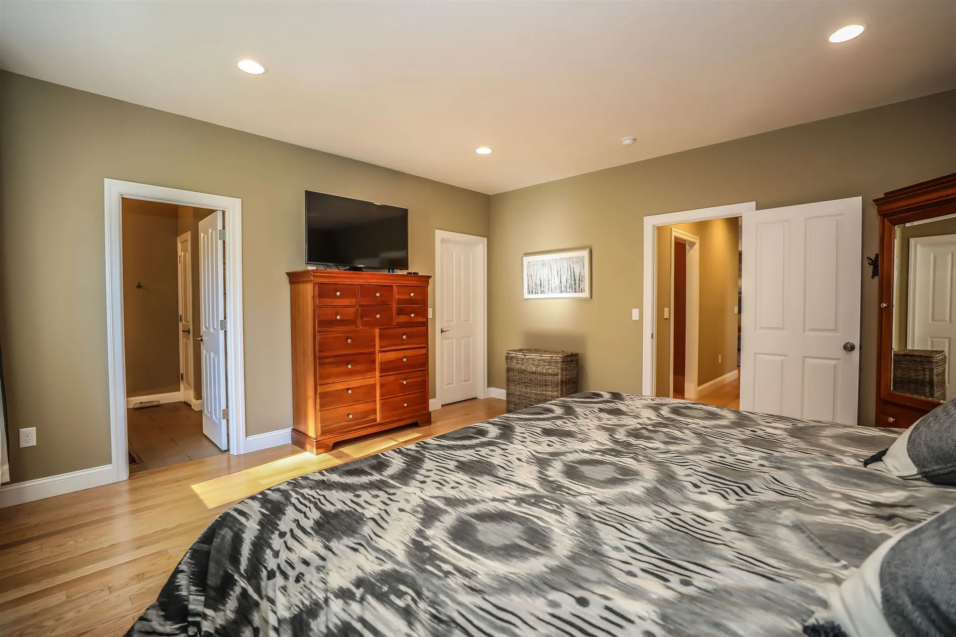 33 Legacy Drive Nashua NH 03062