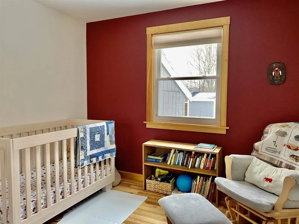 25 Oak Street Newport NH 03773