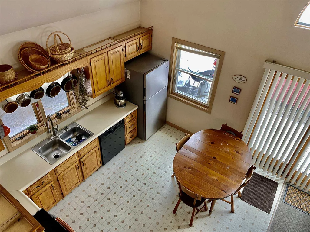 25 Oak Street Newport NH 03773