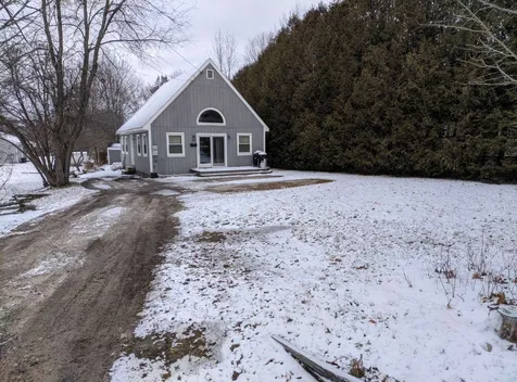 25 Oak Street Newport NH 03773
