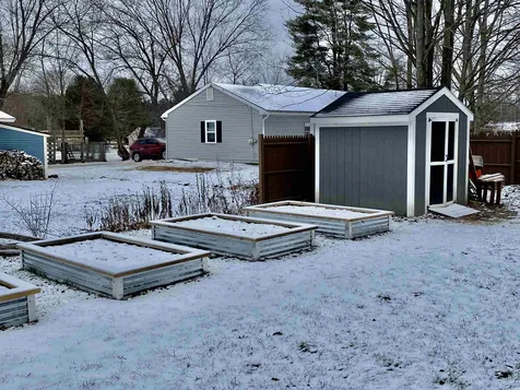 25 Oak Street Newport NH 03773