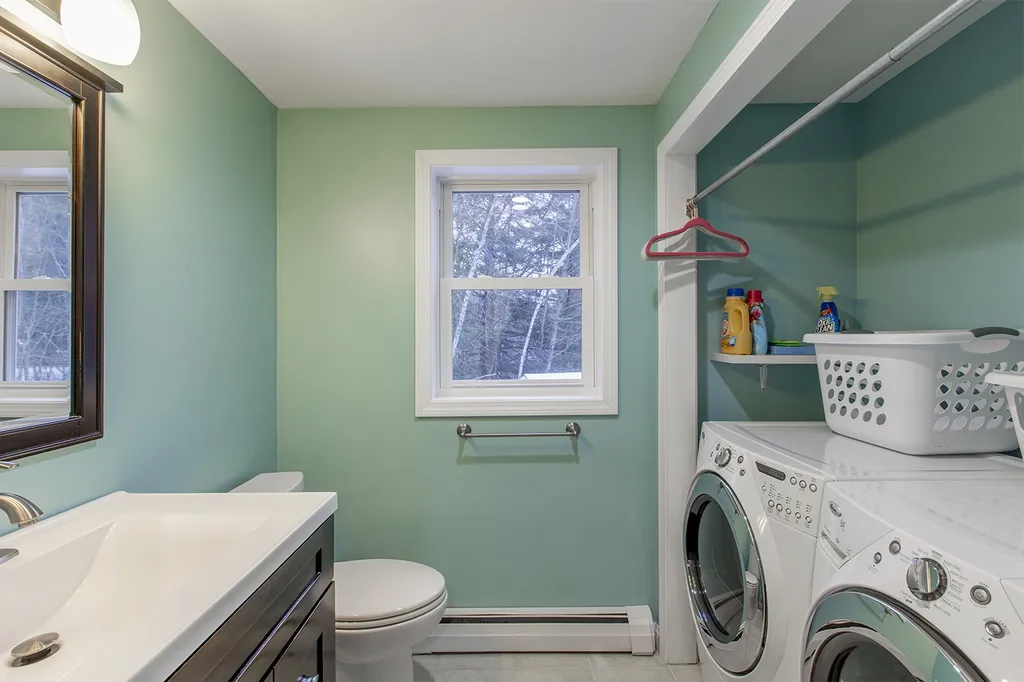 45 Harvey Lane Epping NH 03042