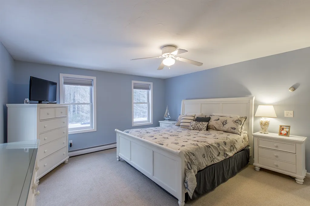 45 Harvey Lane Epping NH 03042