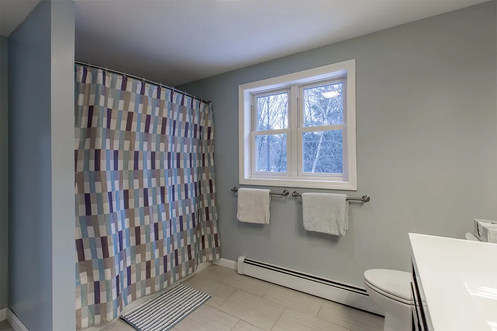 45 Harvey Lane Epping NH 03042