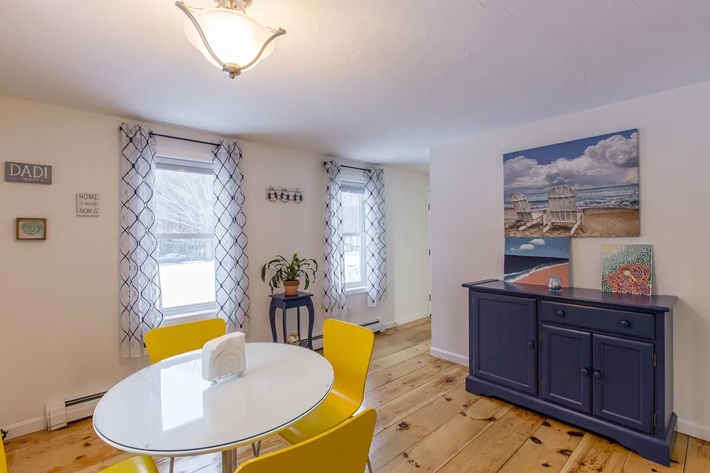 45 Harvey Lane Epping NH 03042