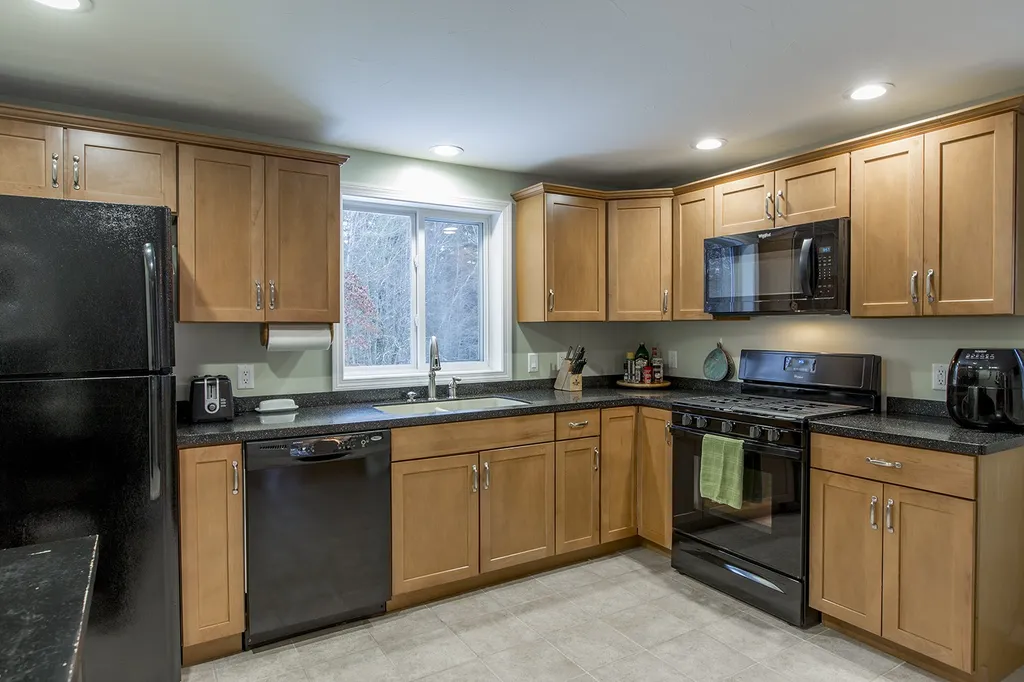 45 Harvey Lane Epping NH 03042