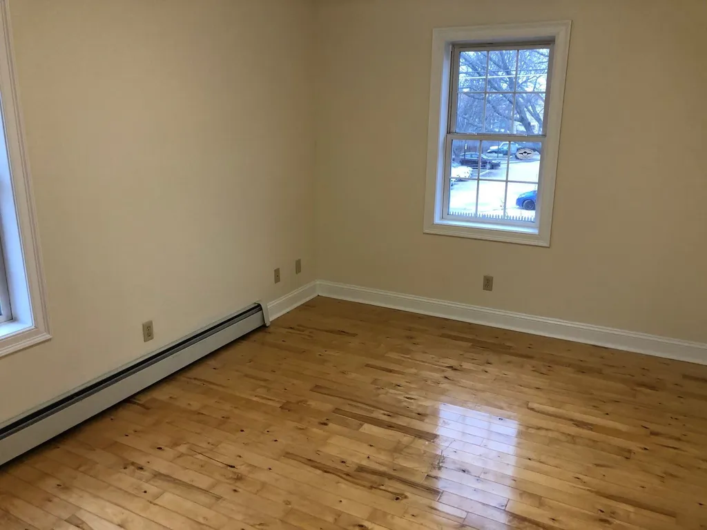 32 Hyde Street Burlington VT 05401