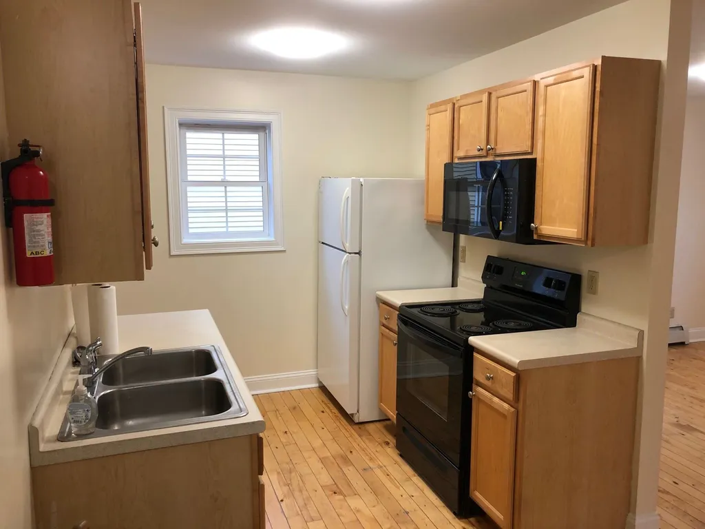 32 Hyde Street Burlington VT 05401