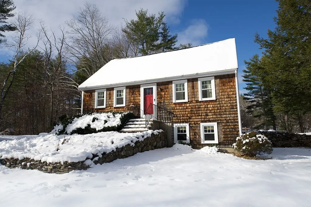 90 Walnut Hill Road Derry NH 03038