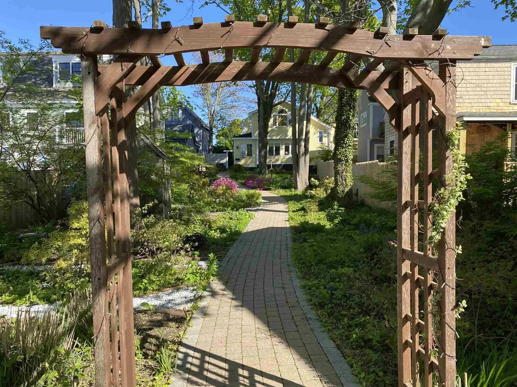 404 Islington Street Portsmouth NH 03801