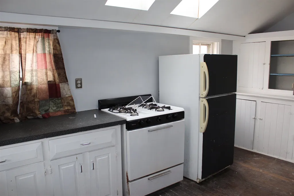 12 Central Street Newmarket NH 03857