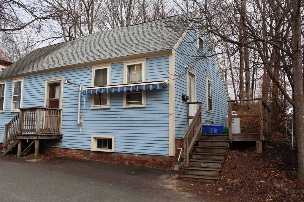 12 Central Street Newmarket NH 03857