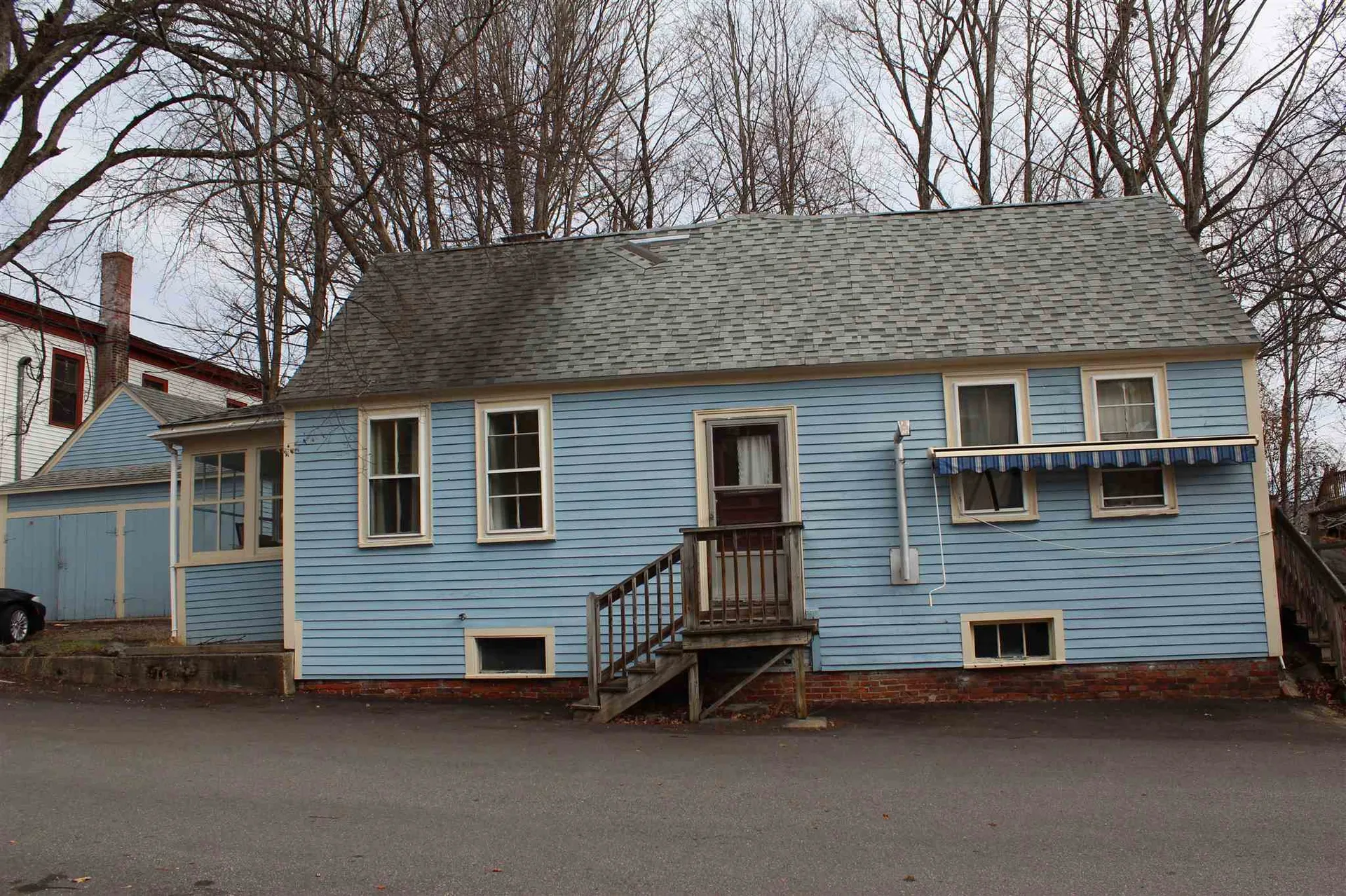 12 Central Street Newmarket NH 03857