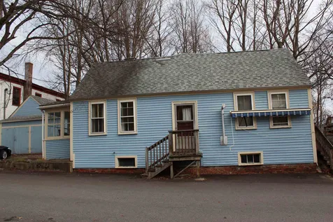 12 Central Street Newmarket NH 03857