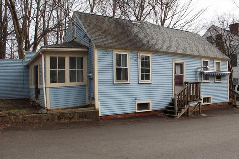 12 Central Street Newmarket NH 03857