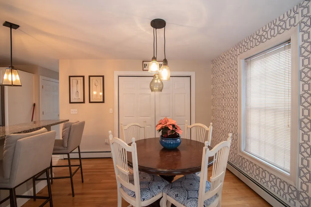 12 Bayberry Road Chester NH 03036