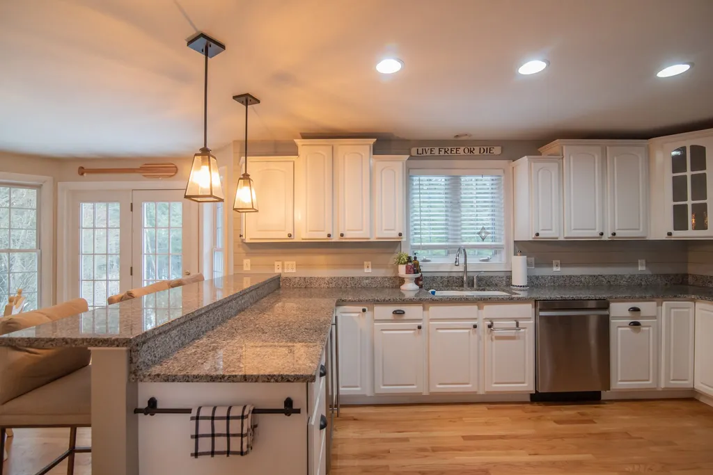 12 Bayberry Road Chester NH 03036