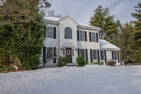 12 Bayberry Road Chester NH 03036