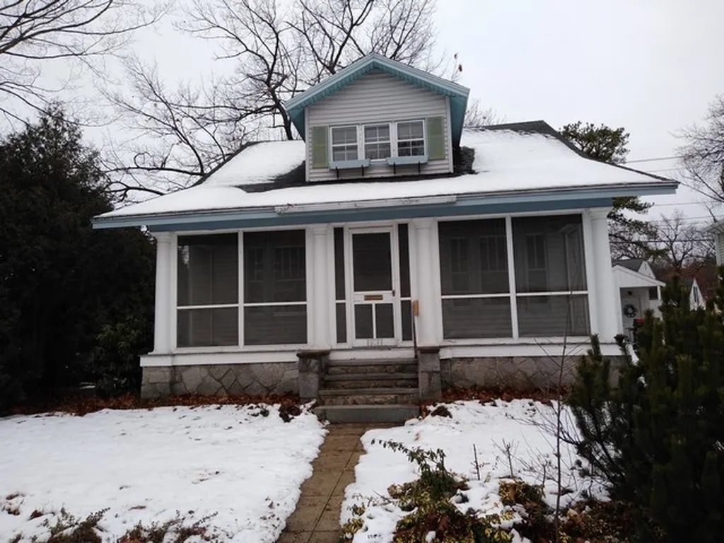 512 Coolidge Avenue Manchester NH 03102