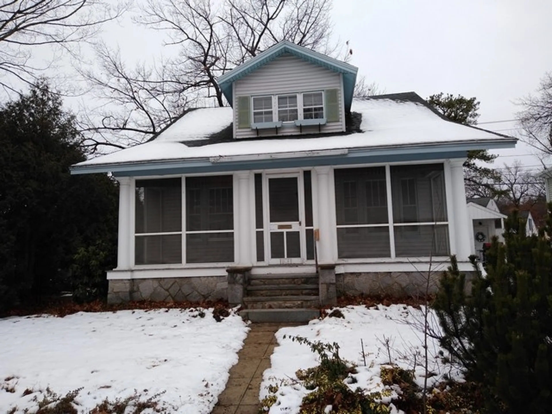 512 Coolidge Avenue Manchester NH 03102