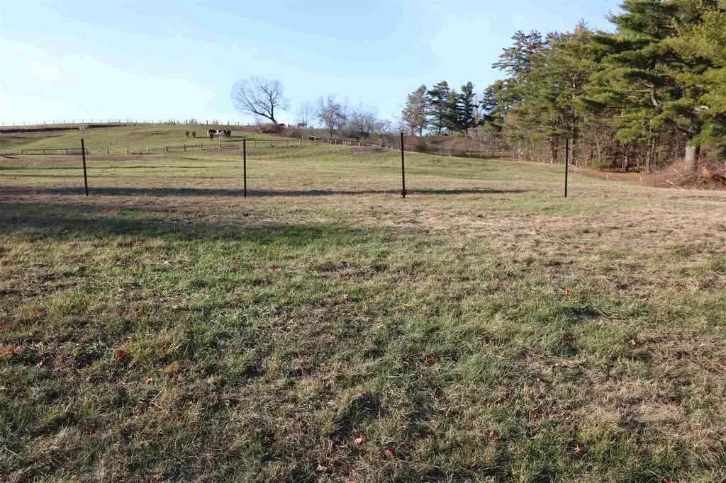 31-44 Moore Pike Jaffrey NH 03452