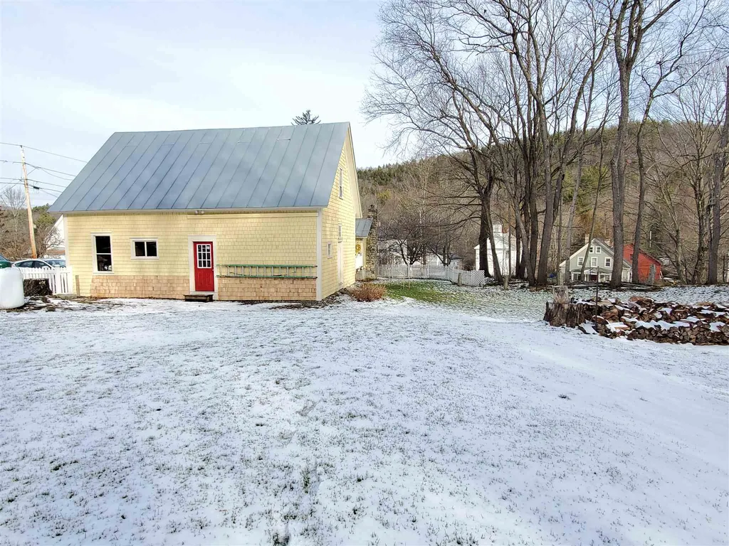 3 Goodhue Hill Road Enfield NH 03748