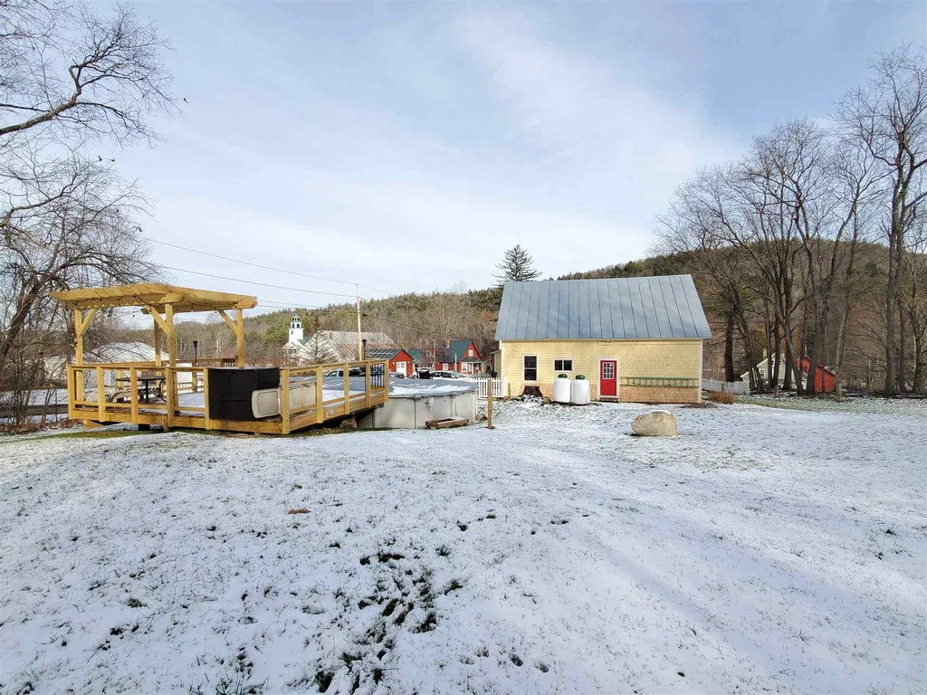 3 Goodhue Hill Road Enfield NH 03748